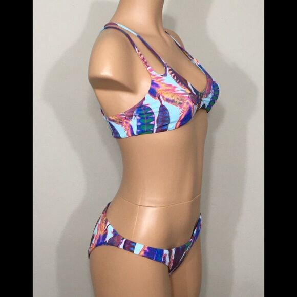 PILYQ Reversible bikini set. L-bottoms/D-top - Picture 4 of 16